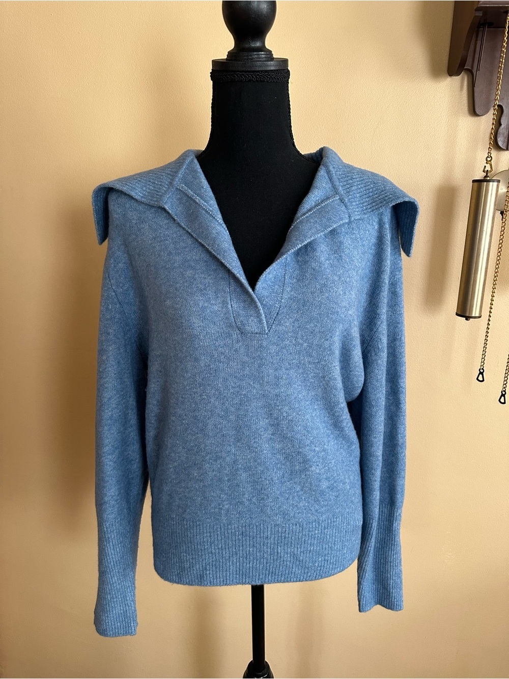White House black market blue wide collar pullover sweater women’s size Medium
